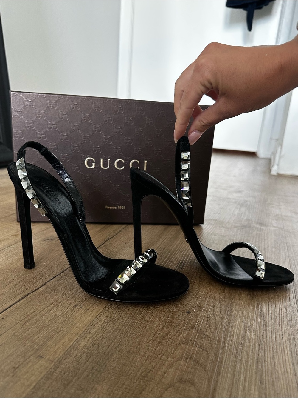 BNIB size 8 US: Gucci Cristallo Slingback Heels